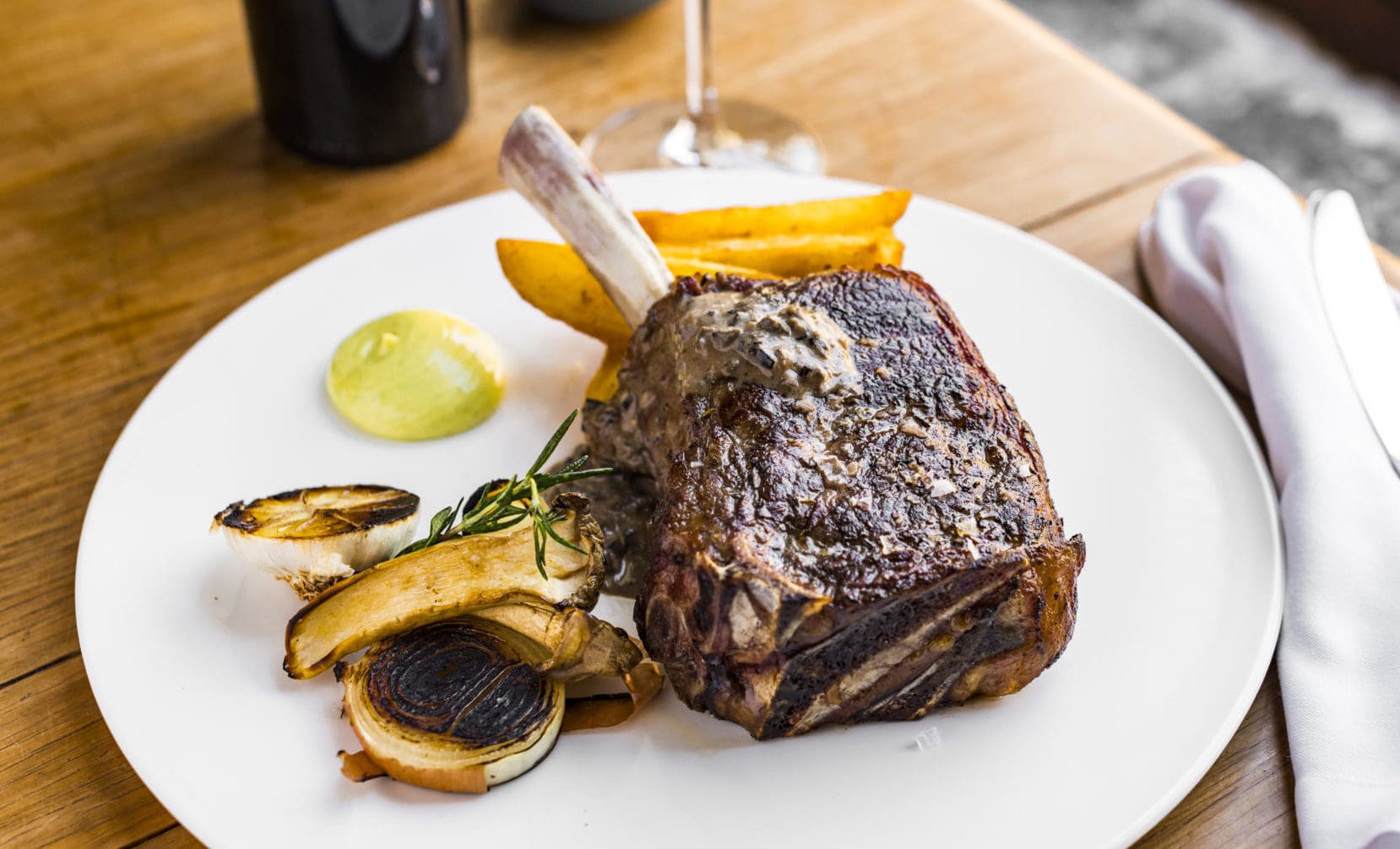 GRIDDLED RIB-EYE STEAK WITH GORGONZOLA SAUCE